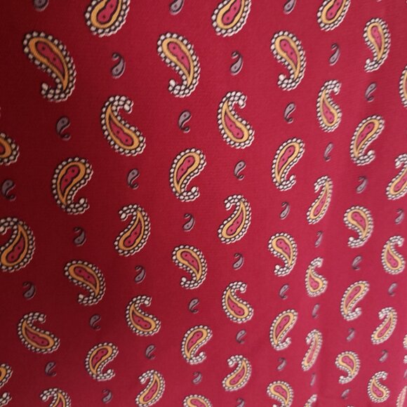 Forever 21 Burgundy Paisley Pattern Short Sleeve V Neck Blouse Size Small - Picture 9 of 12